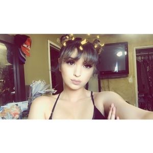 Meet your Posher, Miriam